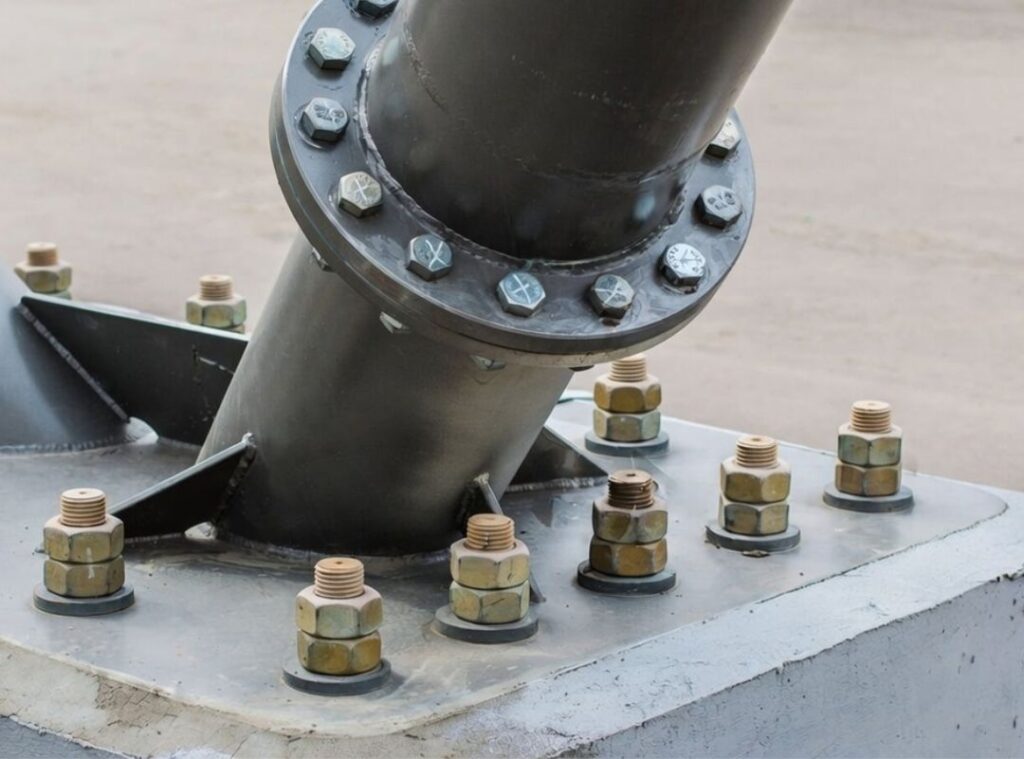 Non shrink grouting application for equipment base and concrete foundation